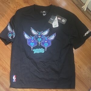 Black Charlotte Hornets NBA Graphic T-Shirt, NWT, Size L